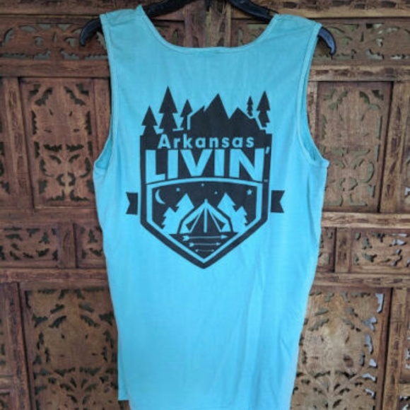 Comfort Colors Tank Top Livin Outdoors - Picture 1 of 4